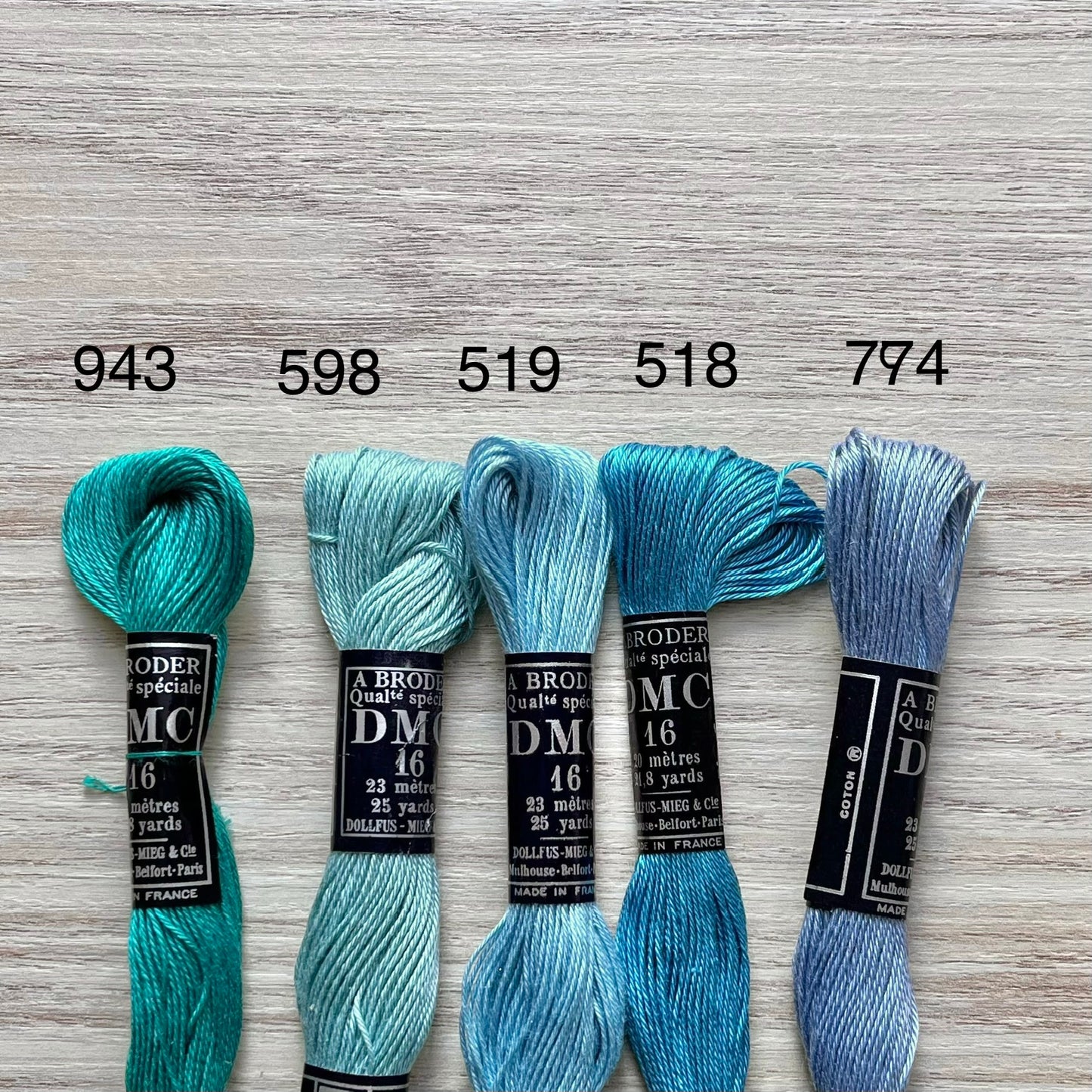 DMC 16 broderigarn / Navnegarn